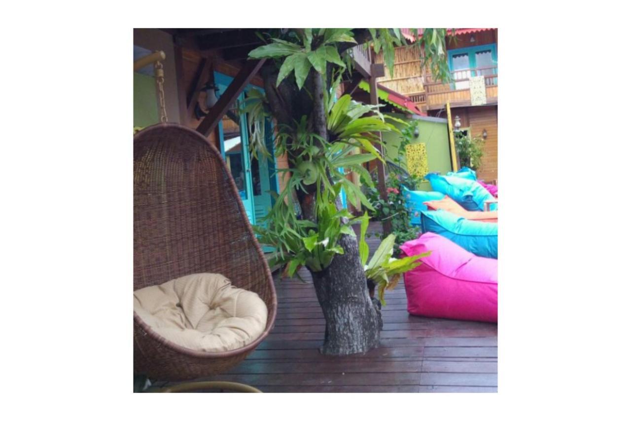 Bleu Verde, The Secret Garden - Turtle Point Beach Gili Trawangan Exterior photo